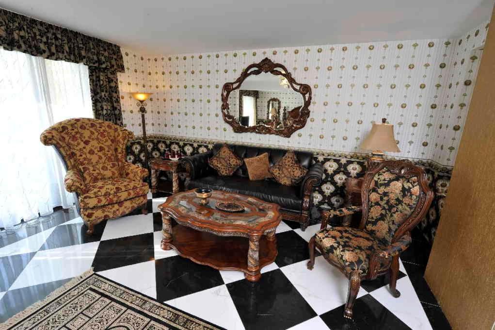 Burg Hotel Romantik Gotha Bagian luar foto