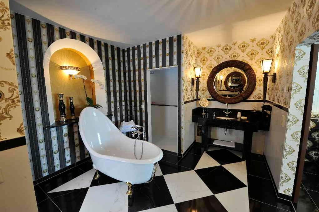 Burg Hotel Romantik Gotha Bagian luar foto
